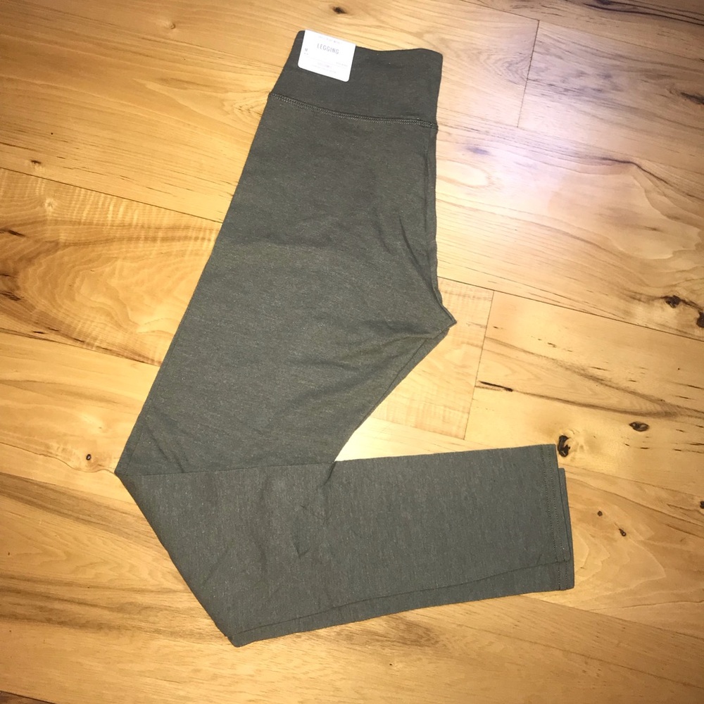 Brand new comfy aerie leggings!!